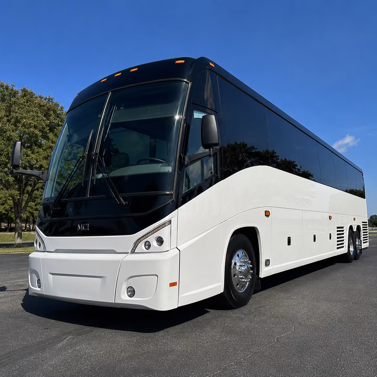 airport transportation for clarksville groups connecting through memphis or huntsville