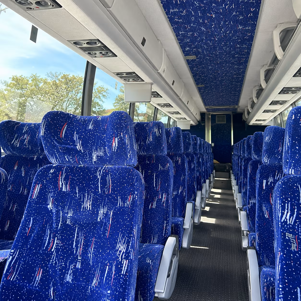 charter buses for clarksville corporate retreats and team off sites
