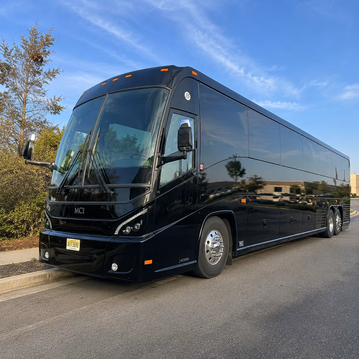 charter buses for science center and nature field trips near clarksville