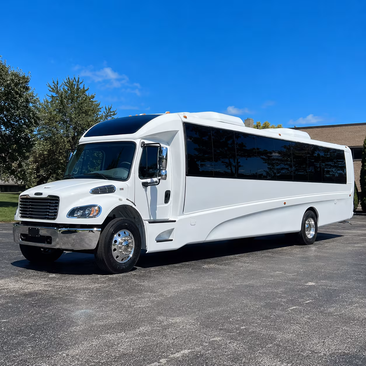 clarksville 25 passenger minibus