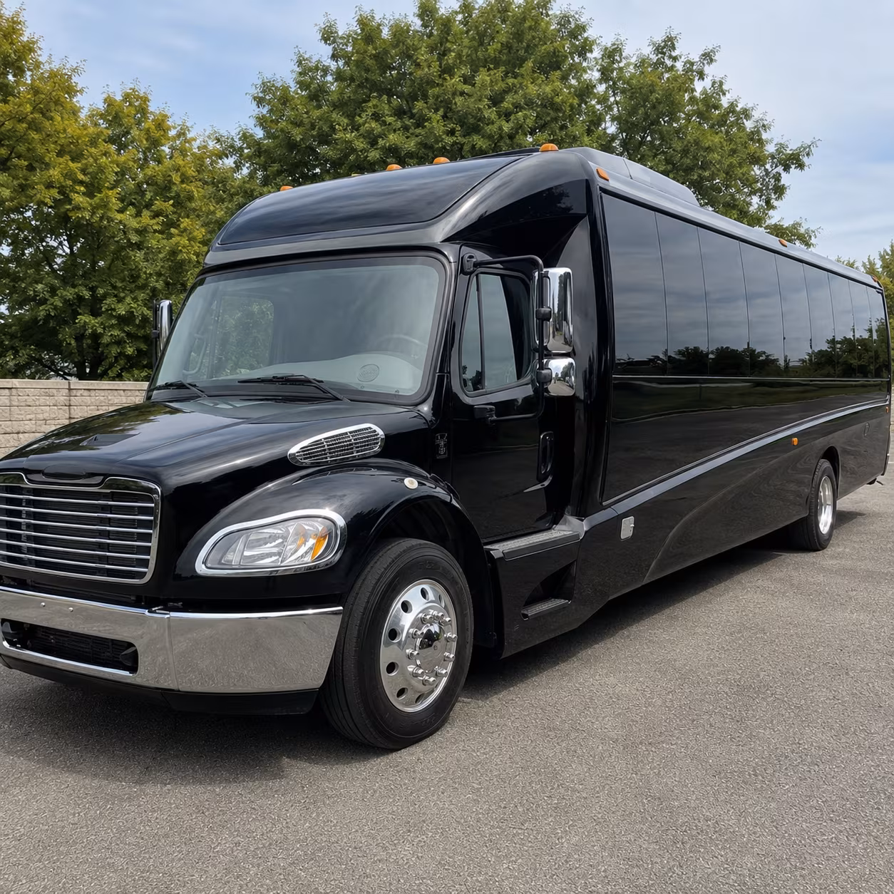 clarksville 28 passenger minibus