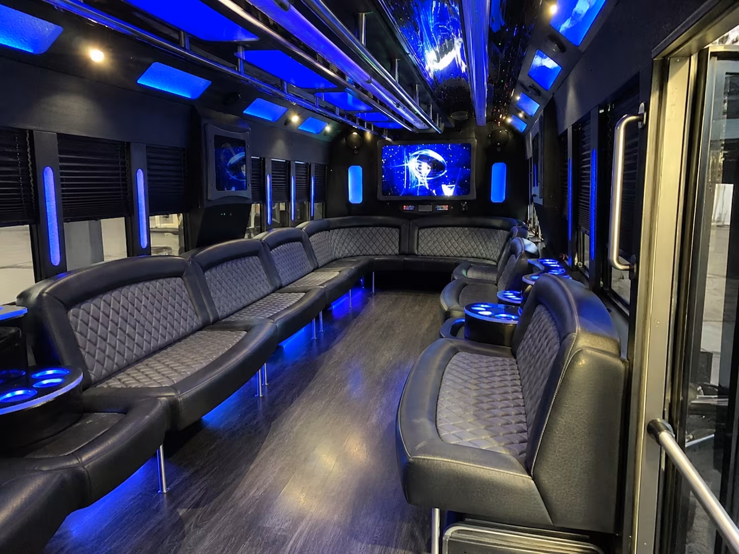clarksville 28 passenger party bus interior