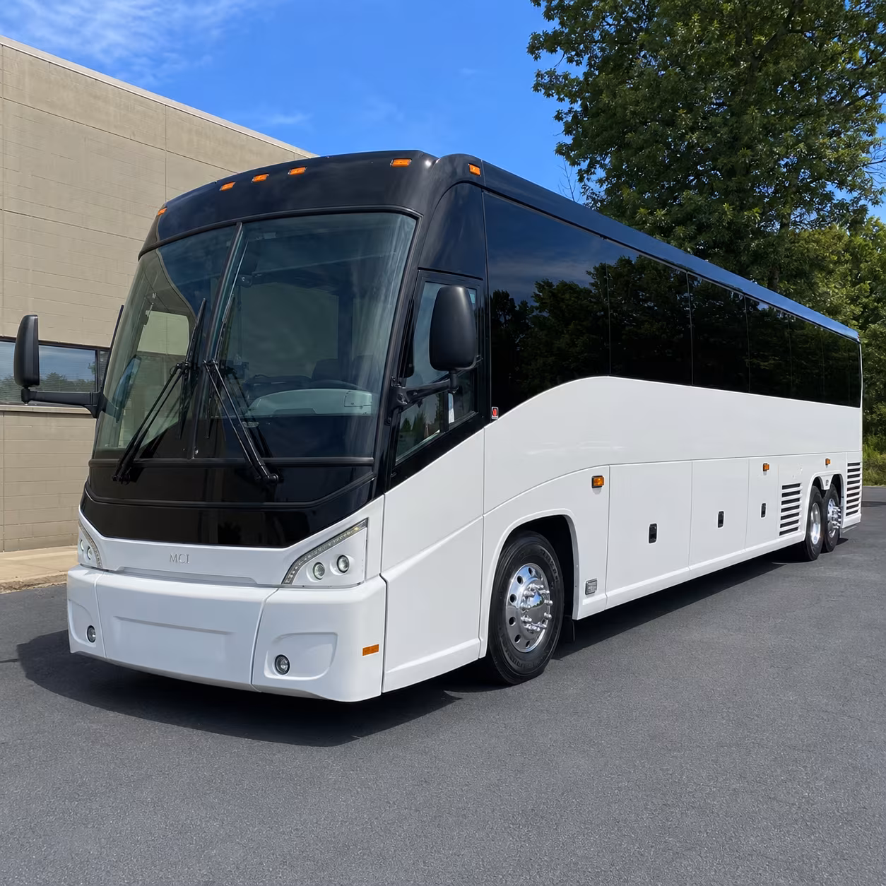 clarksville airport shuttle buses for fort campbell groups and military families