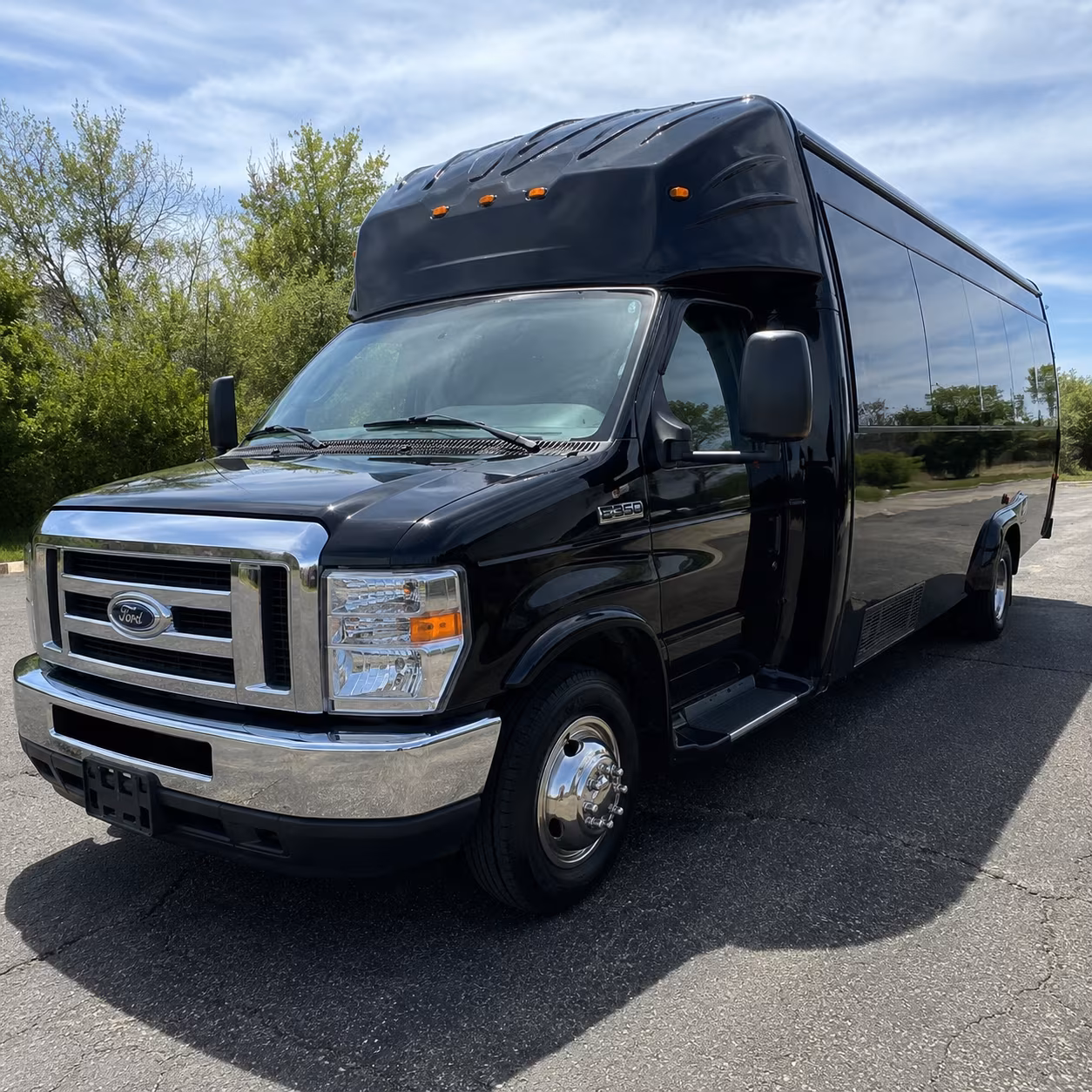 clarksville area proms homecomings party bus rental
