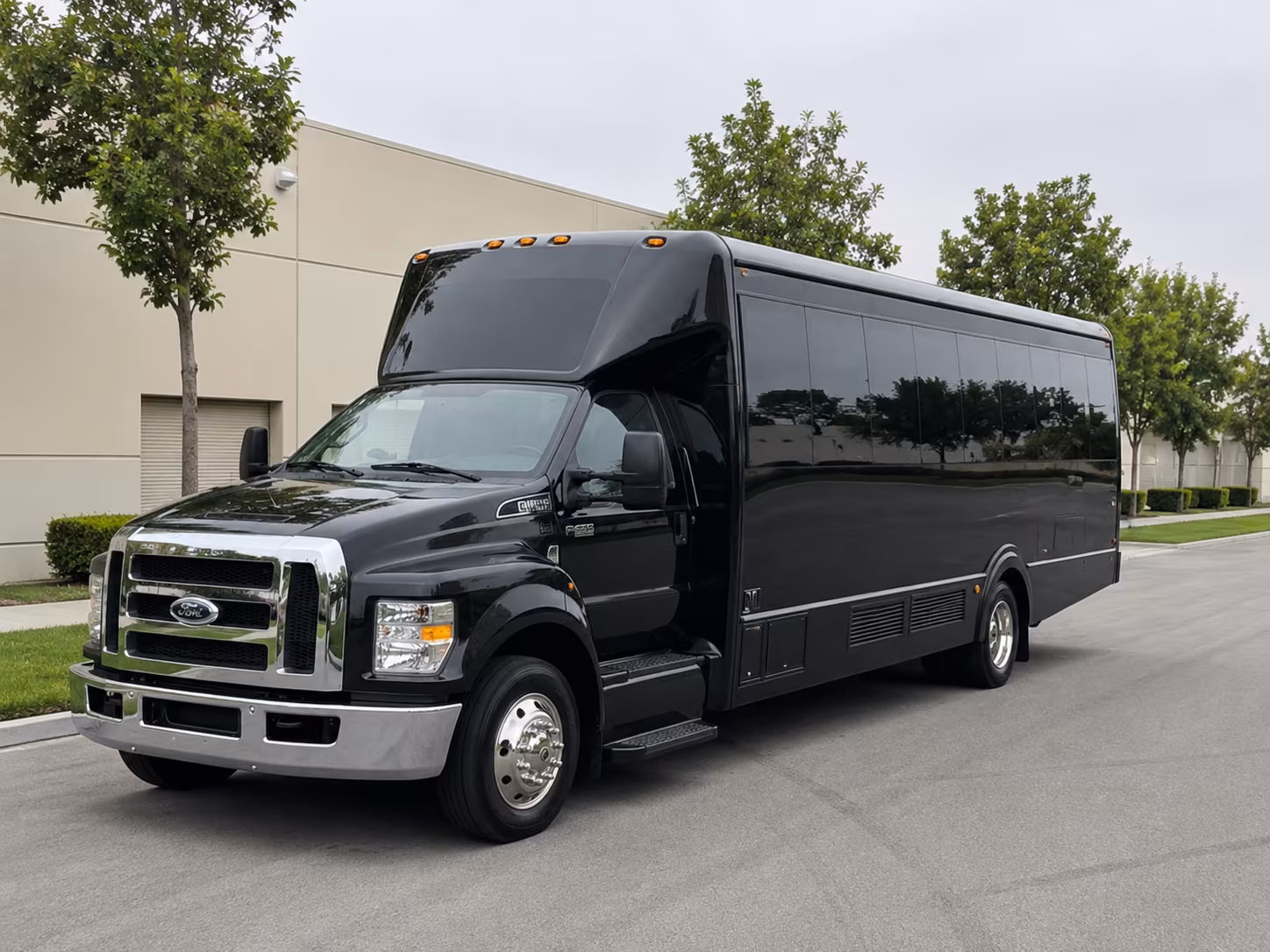 clarksville party bus