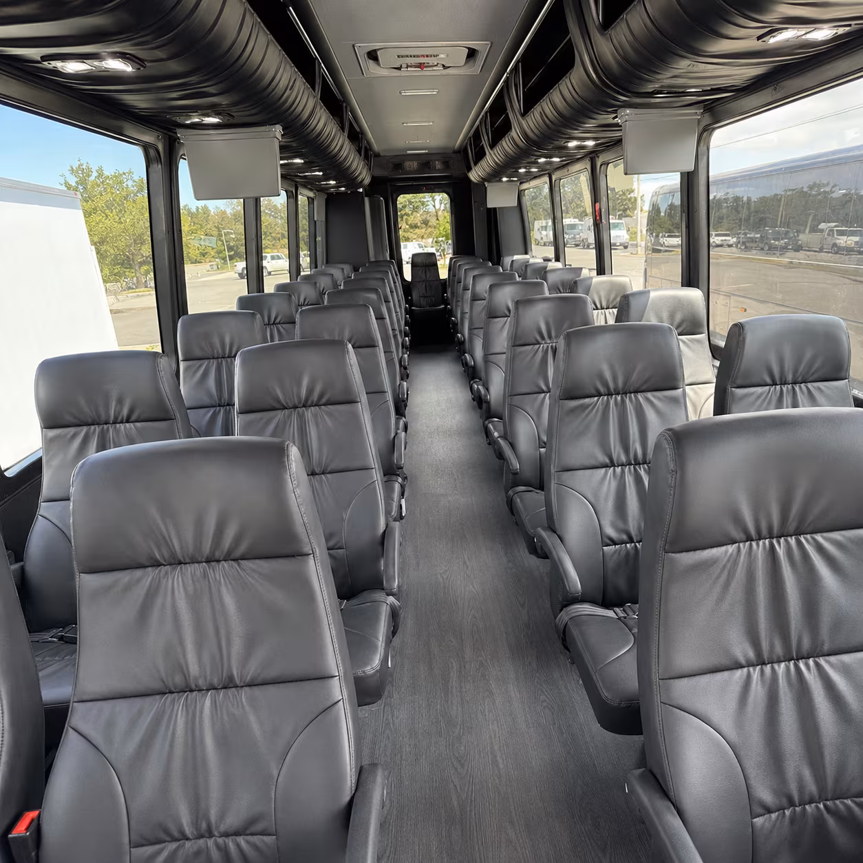 rehearsal dinner and wedding weekend bus rentals in clarksville