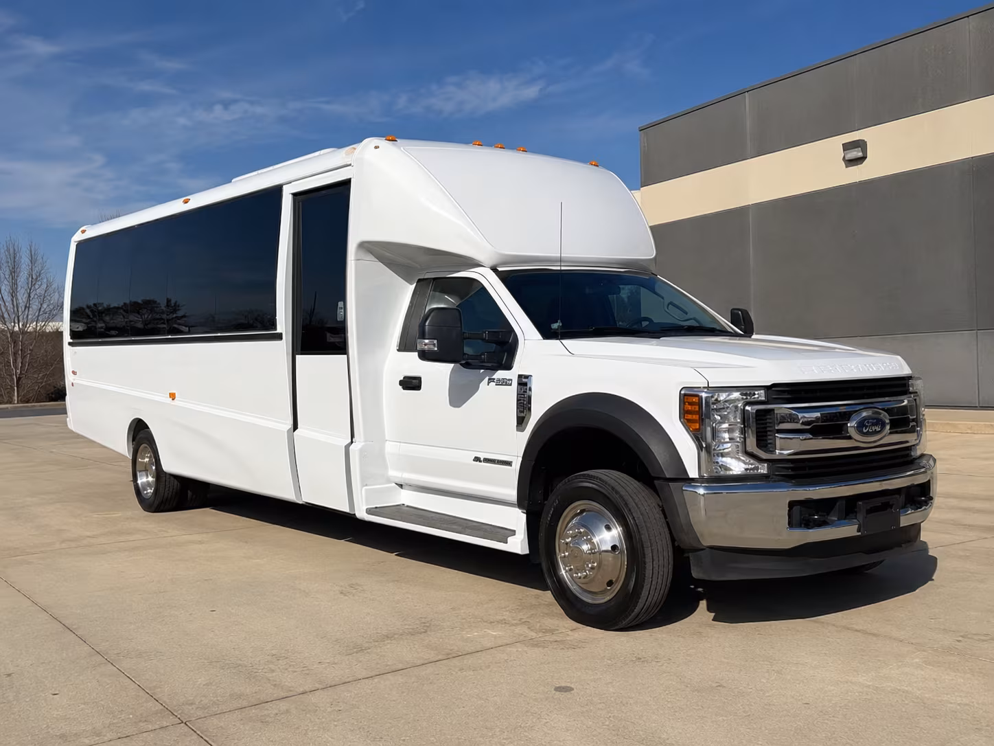 wedding buses for clarksville ceremonies and receptions